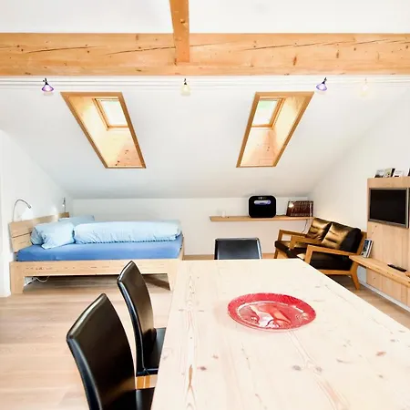 Daire Stilvolle Dachwohnung Fuer 4 Im Thermenort *