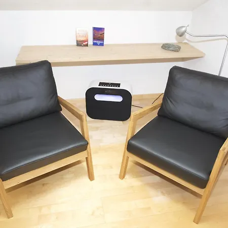 Stilvolle Dachwohnung Fuer 4 Im Thermenort * Vals