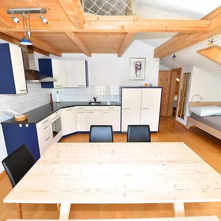 Apartament Stilvolle Dachwohnung Fuer 4 Im Thermenort