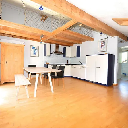 Stilvolle Dachwohnung Fuer 4 Im Thermenort *