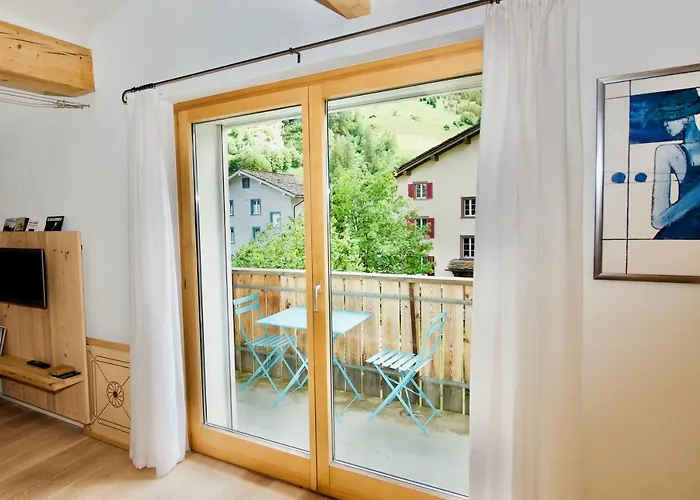 Stilvolle Dachwohnung Fuer 4 Im Thermenort Daire *